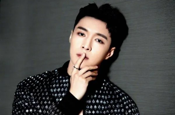 王思聪张艺兴一起打台球,二人如何成为朋友的?