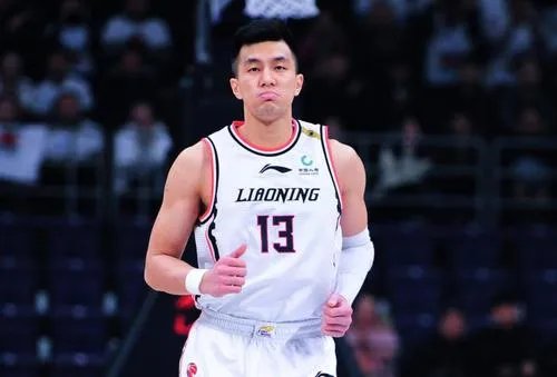 郭艾伦失声痛哭，你对他的表现满意吗？