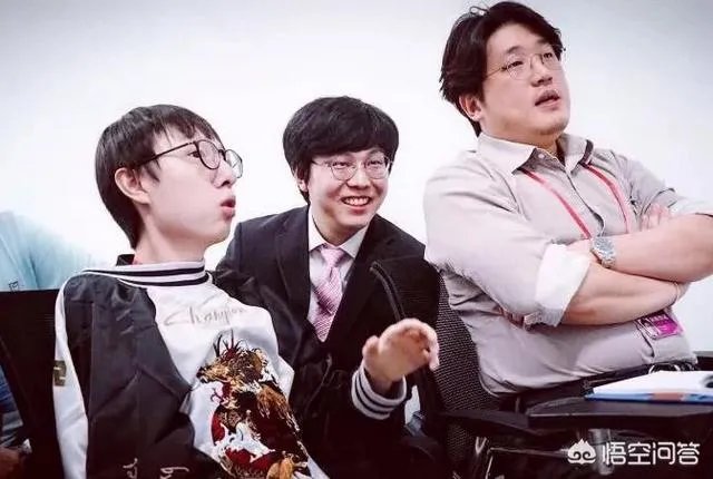 RNG主教练孙大永深夜发文致歉，“仅六个字，令所有粉丝都慌了”，他会离开吗？