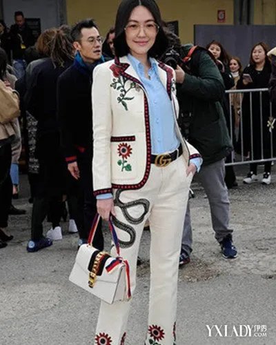 小S时装周扮冷漠引吐槽被网友称为“失业少妇”
