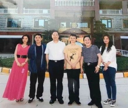 赵薇开光再次怀孕是真是假？ 小燕子嫁入豪门惹人羡