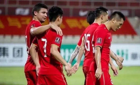 国足2-0胜菲律宾 重获出线主动权 武磊获最佳球员!