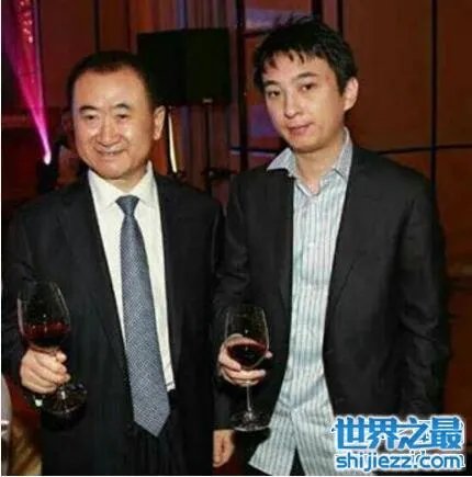 向华强为什么怕王健林,王思聪力挺好友让向佐还钱