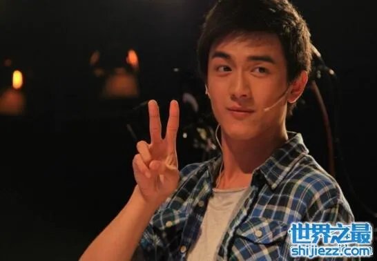 林更新的爷爷是林连章，林更新的家庭背景曝光 