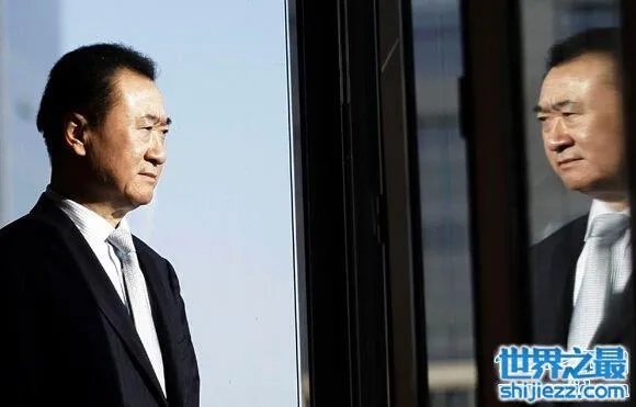 向华强为什么怕王健林,王思聪力挺好友让向佐还钱