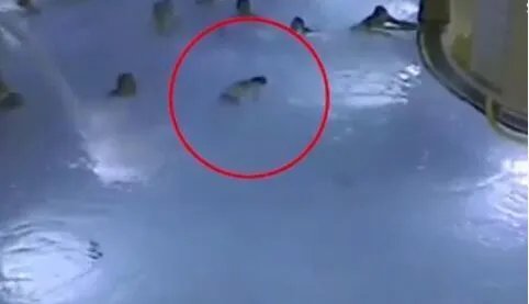 溺水无人理会发现 为什么这么冷漠