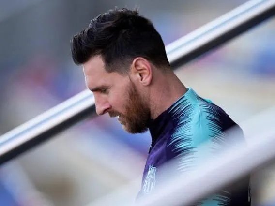 梅西的犯规真的到了被红牌罚下的程度吗？