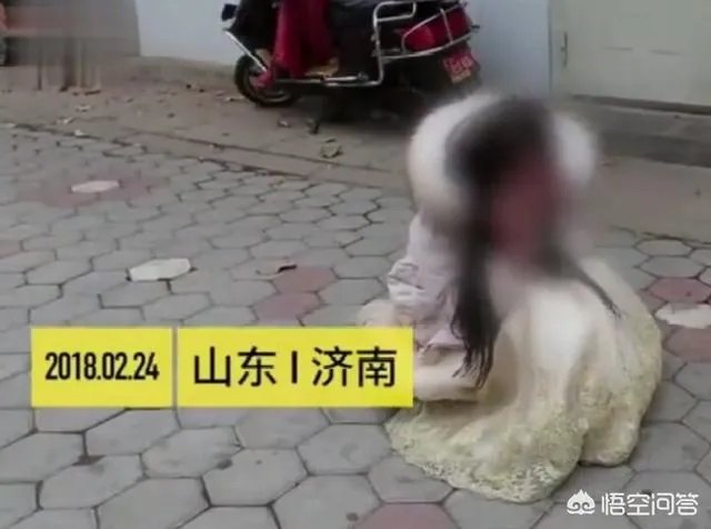 山东女生艺考面试不佳心态崩溃，坐地痛哭想放弃，这事你怎么看？