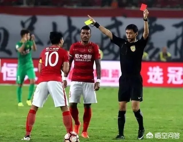 足球红牌罚下可以上替补么