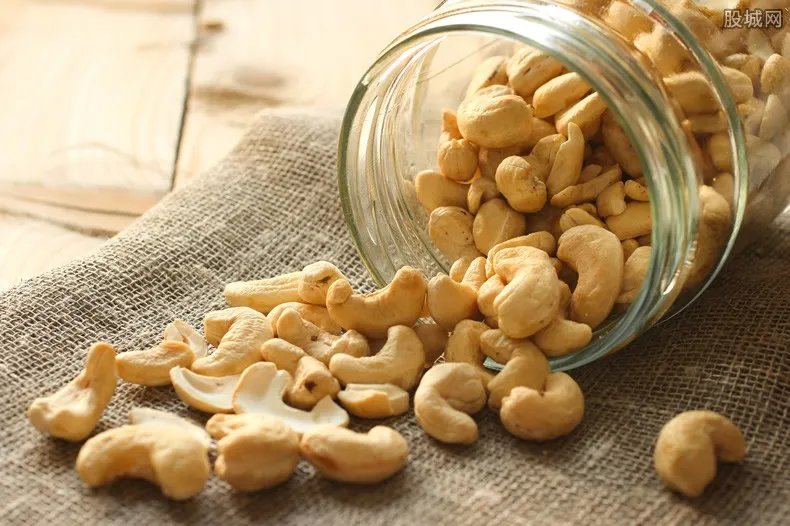 问题坚果流入市场 霉菌超标十倍网购要小心了！