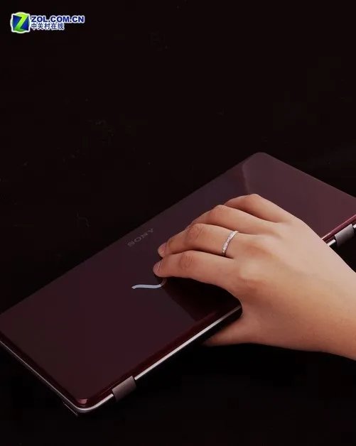 整机仅重590克 索尼VAIO P口袋本首测