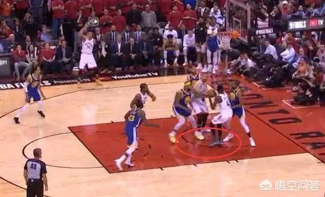 勇士猛龙G2裁判报告出炉,伊戈达拉命中三分前库里已走步,怎么看?
