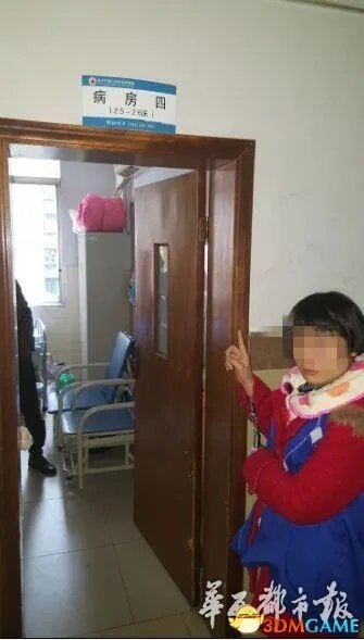 女子扮护士偷婴儿被抓 推婴儿车不专业露出破绽