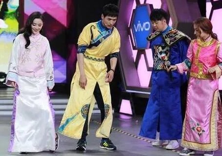 快乐大本营宫剧组大牌驾到 袁珊珊首次回应被黑事件