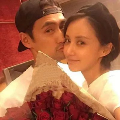 张歆艺的老公袁弘生日岳父赠歌 二姐示爱：家是永远的避风港