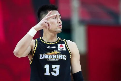 郭艾伦失声痛哭，你对他的表现满意吗？