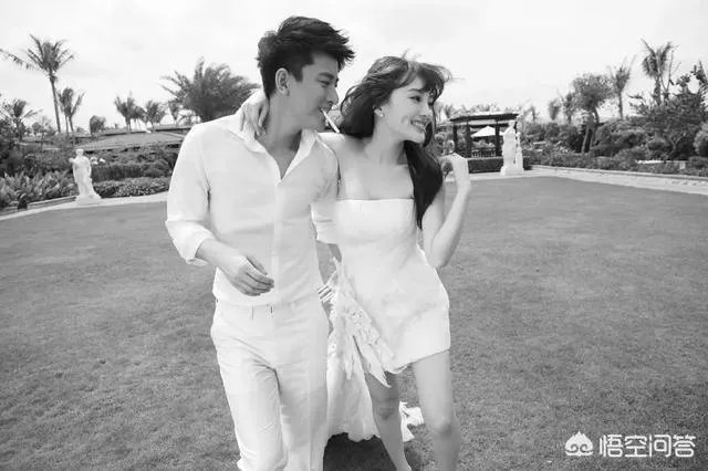 贾乃亮被拍到频繁出现在李小璐住所，还穿同款拍视频，你觉得有望复合吗？