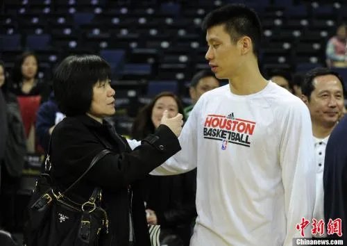 林书豪祖籍是哪里为何不承认是中国人 林书豪父母不承认中国原因