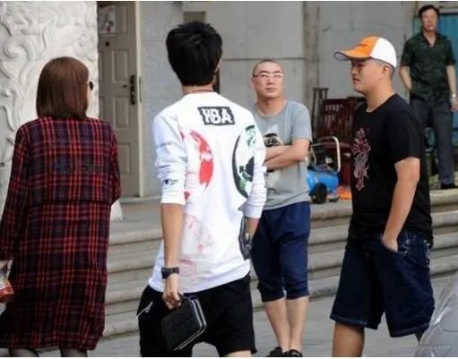 网曝赵本山儿照  儿子铁蛋突然死亡真相