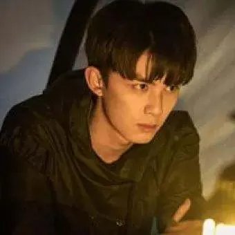 杭州西湖国风节演员掉下舞台，表演的时候怎么注意安全？