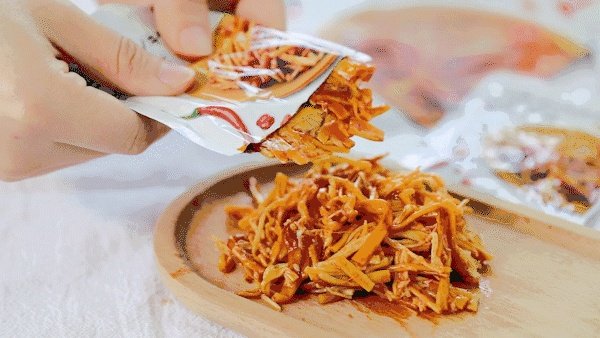 超解馋!10元低卡零食清单,没想到名创优品这么好吃!