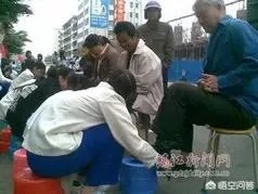 如何看待珠海一名15岁男孩飙车撞路基摔死，过路司机好心报警却赔51万？