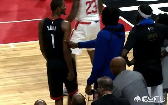 为什么这么多人认为小里弗斯喷垃圾话应该受处罚？