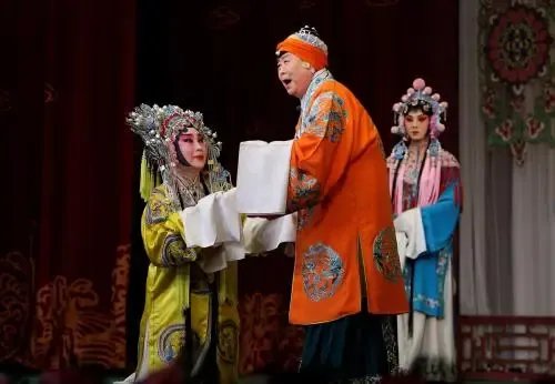 著名京剧表演艺术家李鸣岩去世,她到底是因何去世的?