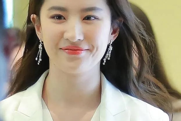 刘亦菲女神赛夺冠:这才是民间最权威的选美大赛