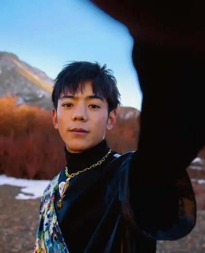 男人装丁真大片是怎么回事 男人装丁真大片具体情况