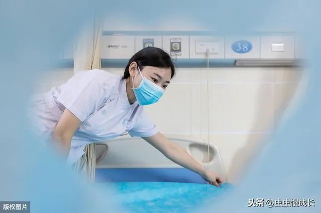 咸阳抗疫医护人员被辞退后通知回去上班又被移出工作群，到底要干什么？