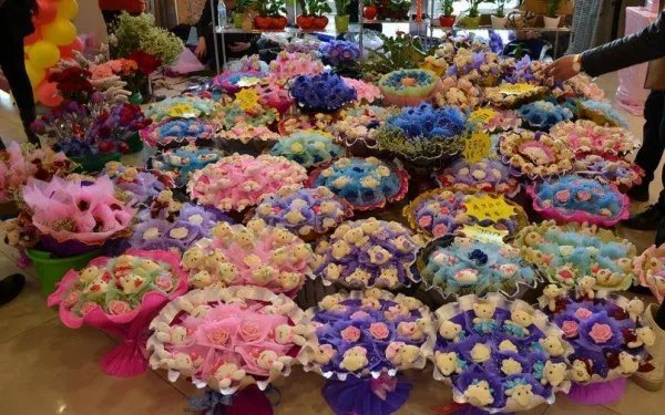 鲜花价格猛涨,是什么因素导致的?