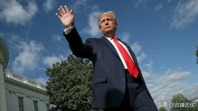 超47亿只口罩从中国运到美国!特朗普参观口罩厂却依旧没带口罩,你怎么看?