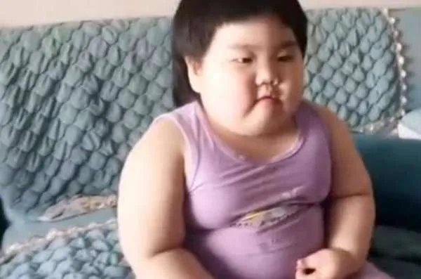 把三岁女孩喂到70斤，这样真的好吗？