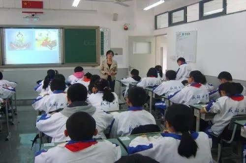 广州教育局回应教师涉嫌体罚学生，面对孩子的教育管理问题，究竟该怎么做？