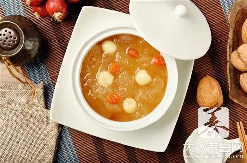 莲心泡水喝有什么功效