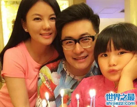 王岳伦李湘确认离婚，谣言不可信(一家人幸福无比) 