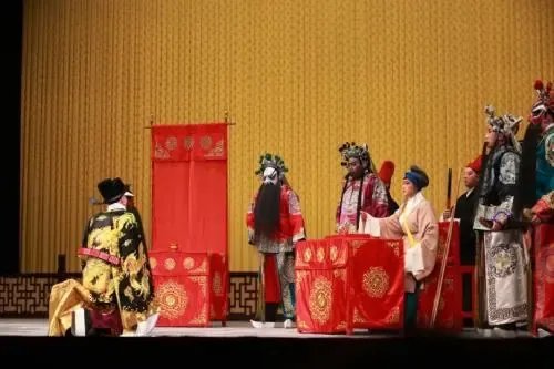 著名京剧表演艺术家李鸣岩去世,她到底是因何去世的?