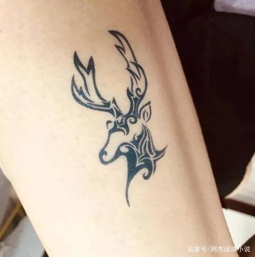 在美国有人脸上雕刻眼泪是什么原因?