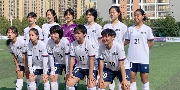 女足比赛因染发球员过多被判负，你认为合理吗？