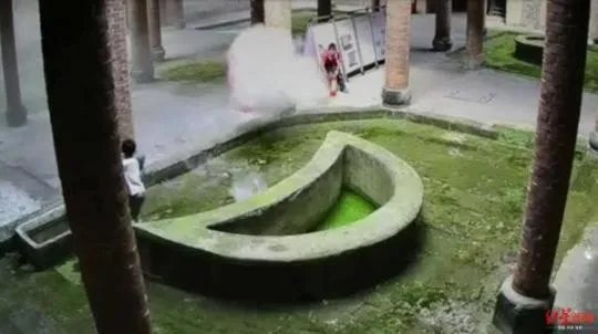 熊孩子损坏灭火器什么情况 事件详情经过及后续介绍