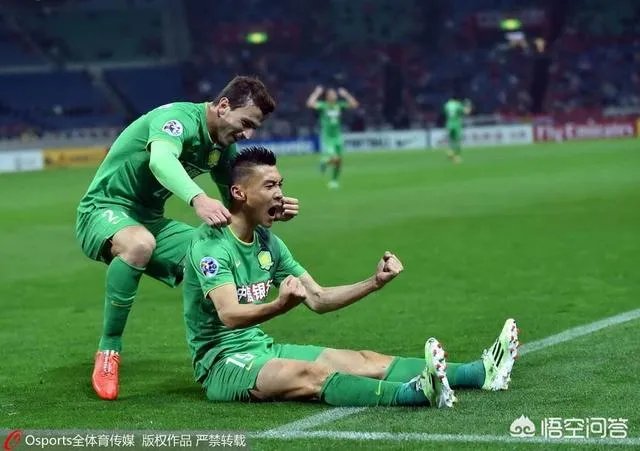 如何看待于大宝微博晒出“轻微伤”照片并艾特上海申花的行为？