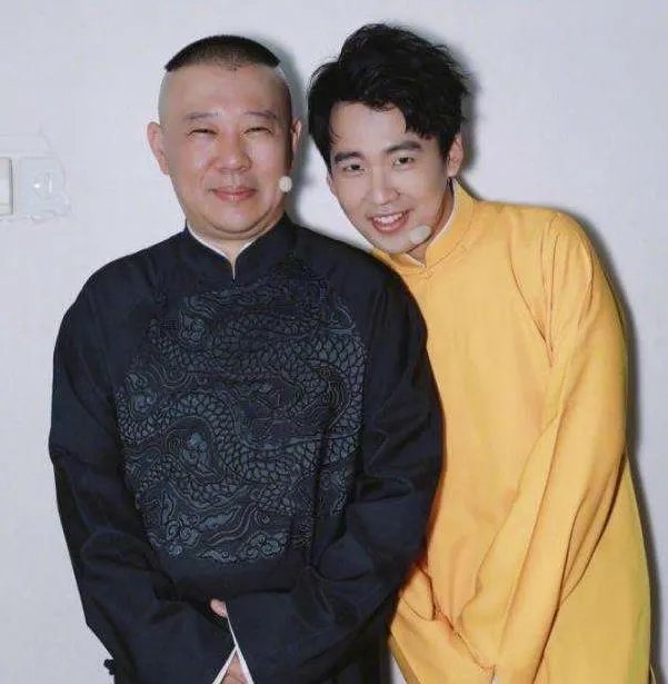 为什么弹幕说郭麒麟是郭德纲儿子