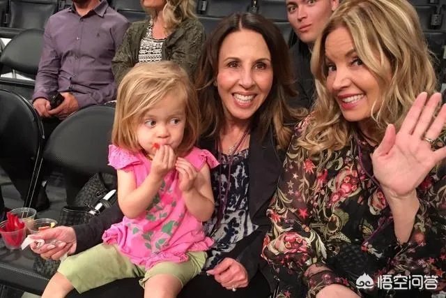 抗议!湖人球迷将到主场表达对管理层的不满!这是怎么回事?