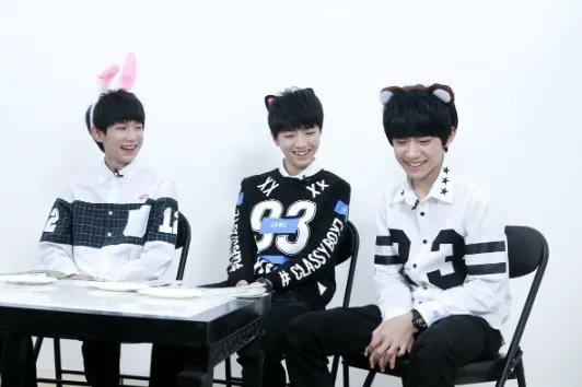 TFBOYS《样young》歌词