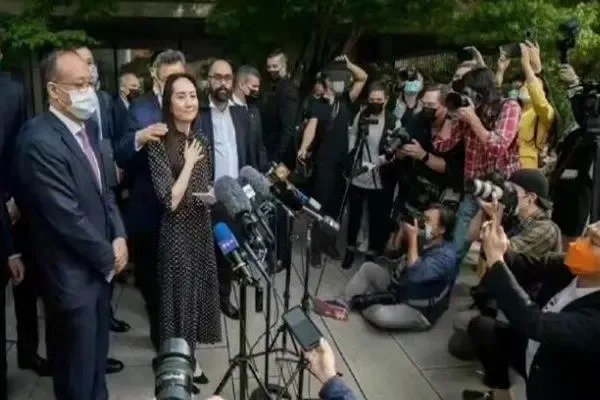 孟晚舟丈夫大喊我爱你，你知道他们之间的爱情故事吗？