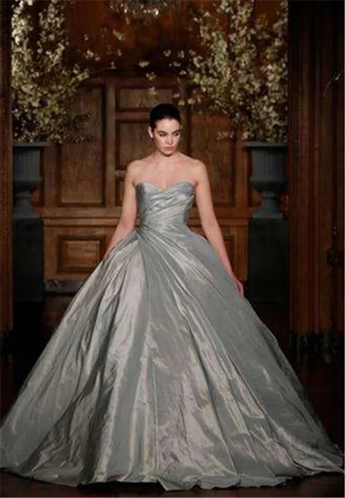 夏日婚纱装要注意什么   几个秘笈助您圆公主梦