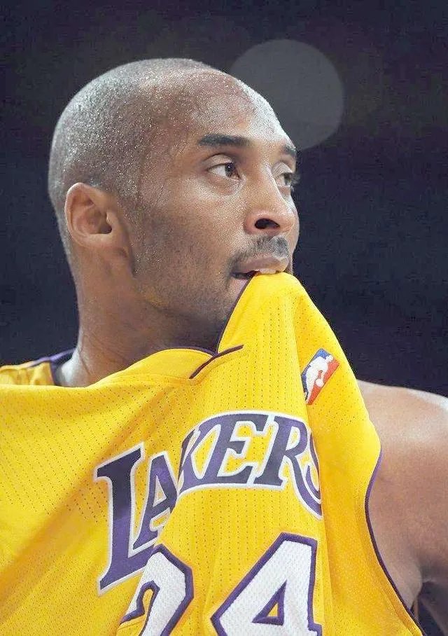 科比球衣退役仪式,你是怎么请假的?