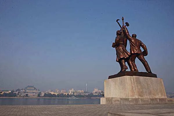 朝鲜向东海岸方向发射不明飞行物，一向爱好管闲事的美国为何目前没有发声?