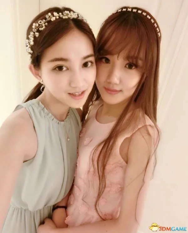 真是艳福不浅！《DOTA2》“Zhou神”女友新私房照